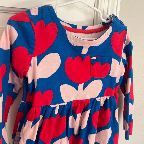 Mini Boden Long Sleeve Jersey Dress with Pockets in Blue Tulip Print 3-4Y - Picture 2 of 6
